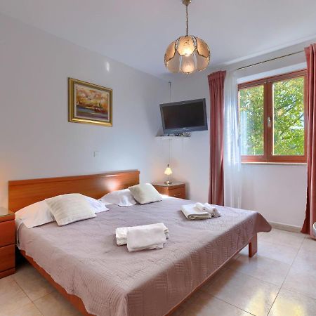 Apartment Alba - Roj159 By Interhome Ровинь Экстерьер фото